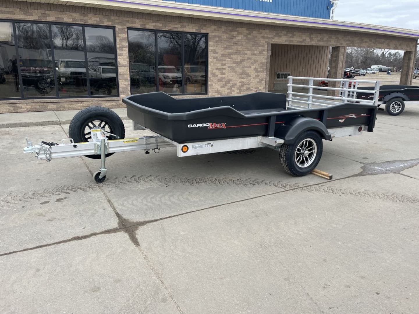 2025 Floe 11x73 Utility